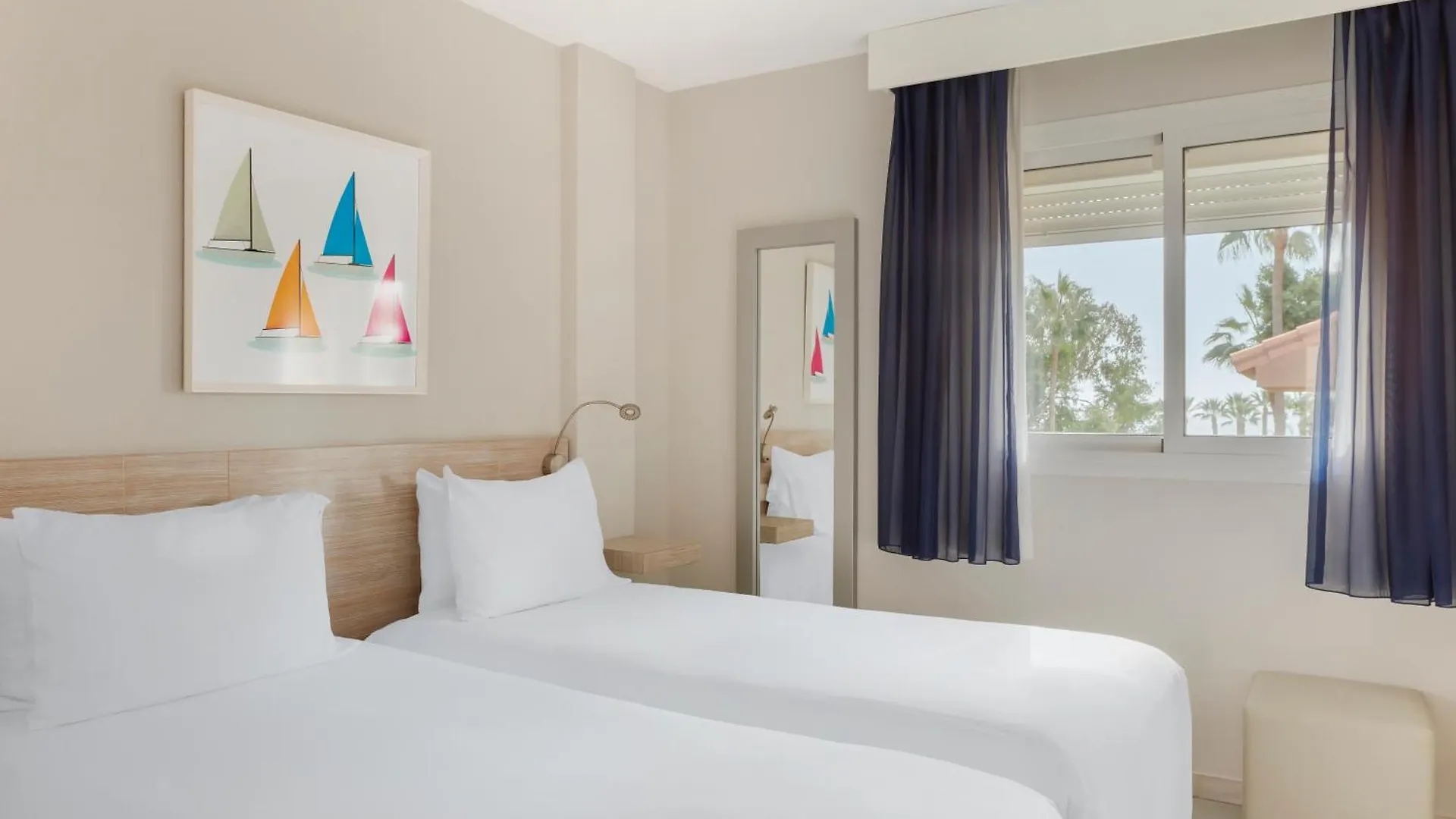 Los Amigos Beach Club La Cala De Mijas Aparthotel