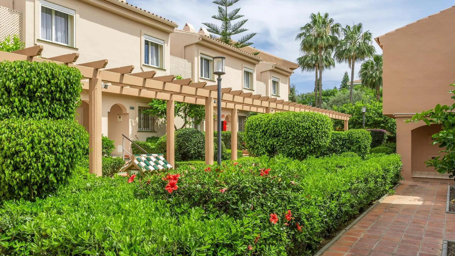 Los Amigos Beach Club La Cala De Mijas 3*,