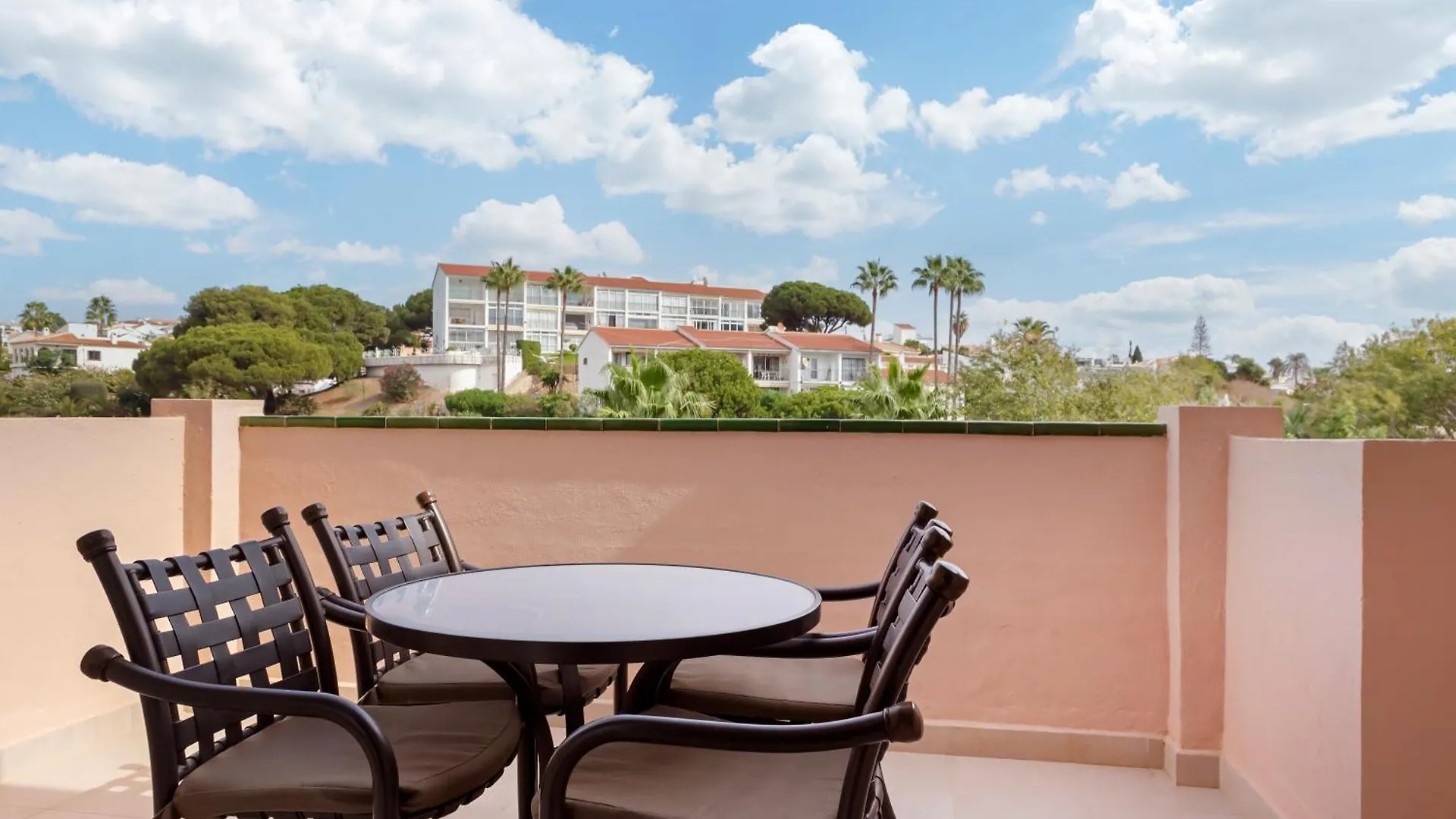 Los Amigos Beach Club La Cala De Mijas Hotel apartamentowy